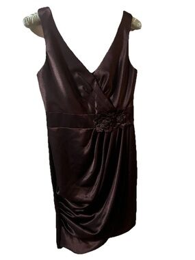 David’s Bridal Bridesmaid Dress Brown Sleeveless Sz 4 bust 34 waist 38 Length 37